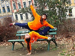 Neuen Perspektiven auf Tanz gewinnen Katharina Press und Hanne Reimann.